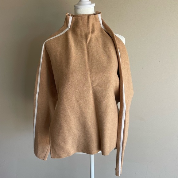 Saks Fifth Avenue Sweaters - Women's Saks Fifth Avenue Sweater - Sz. M